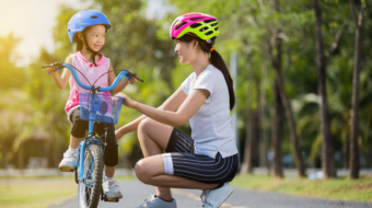 1. Đạp xe ngoài trời